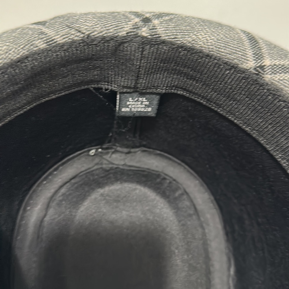 Top hat - Picture 5 of 5